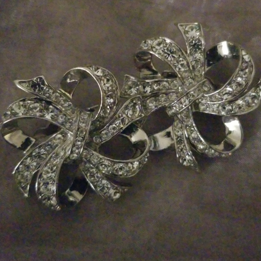 High quality rhinestone earrings.
